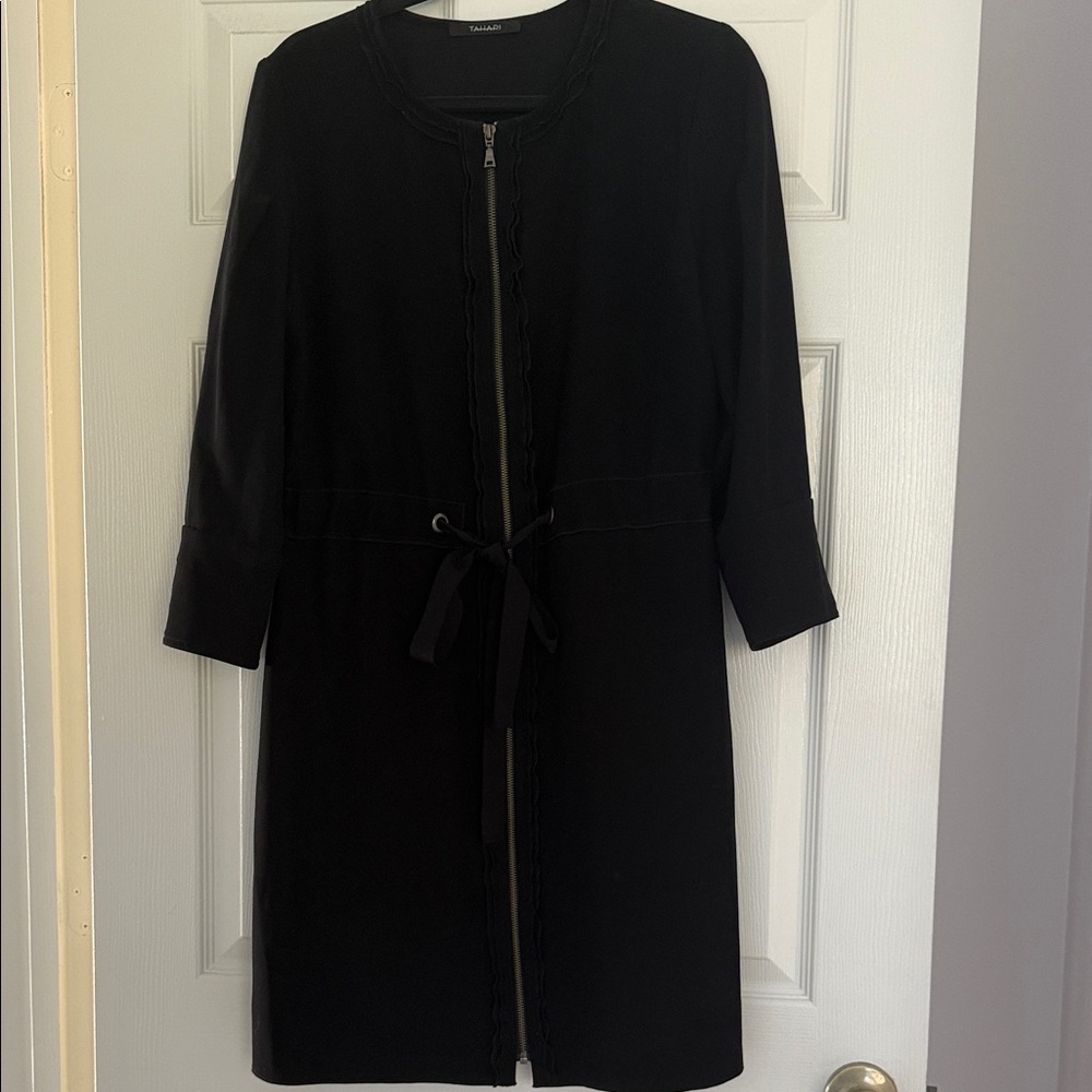 Tahari Elegant Black Midi Dress with Zipper
